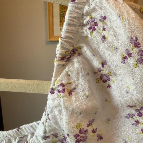 Floral White Long Sleeve Top - Picture 6 of 6